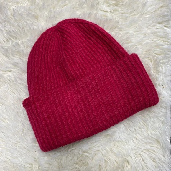 A&F winter toque - Picture 1 of 3